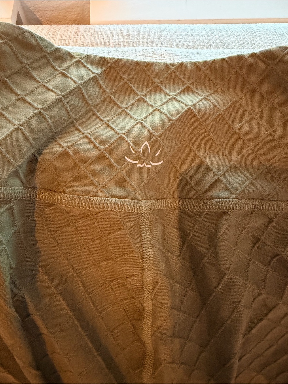 Beyond Yoga Olive Quilted High-Waist Leggings - Picture 3 of 4